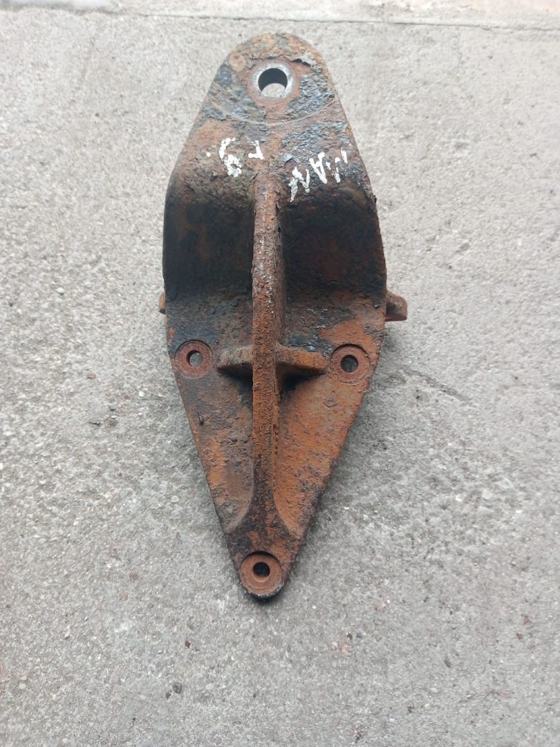 кронштейн рессоры MAN, 9841301-3001 - фото №1