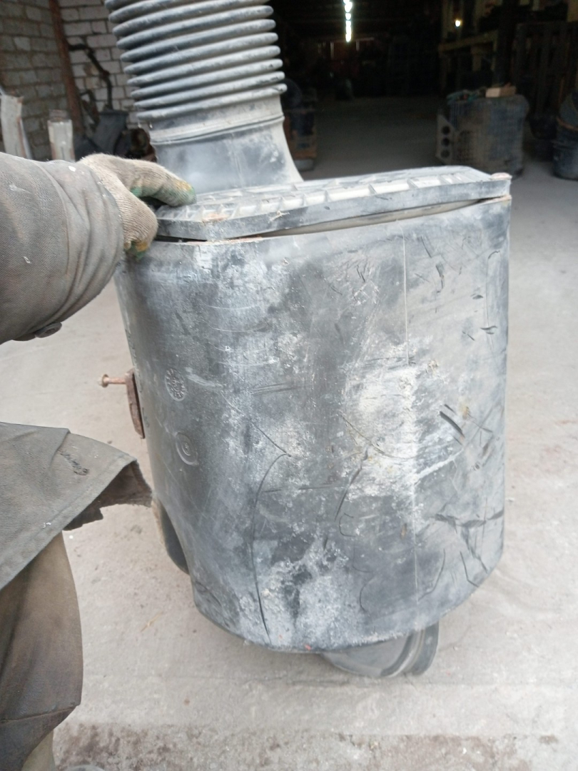 корпус воздушного фильтра Volvo FH 1 поколение (1993 - 1998) - фото №1