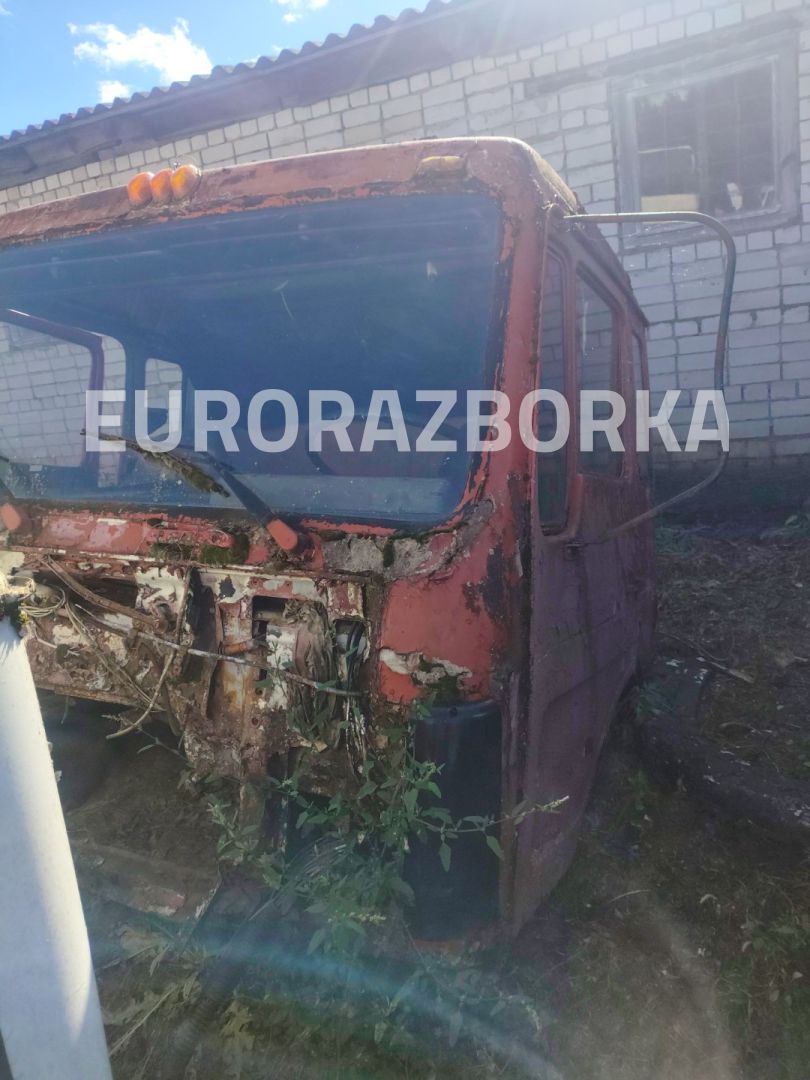 кабина Mercedes-Benz 4x2 - фото №1