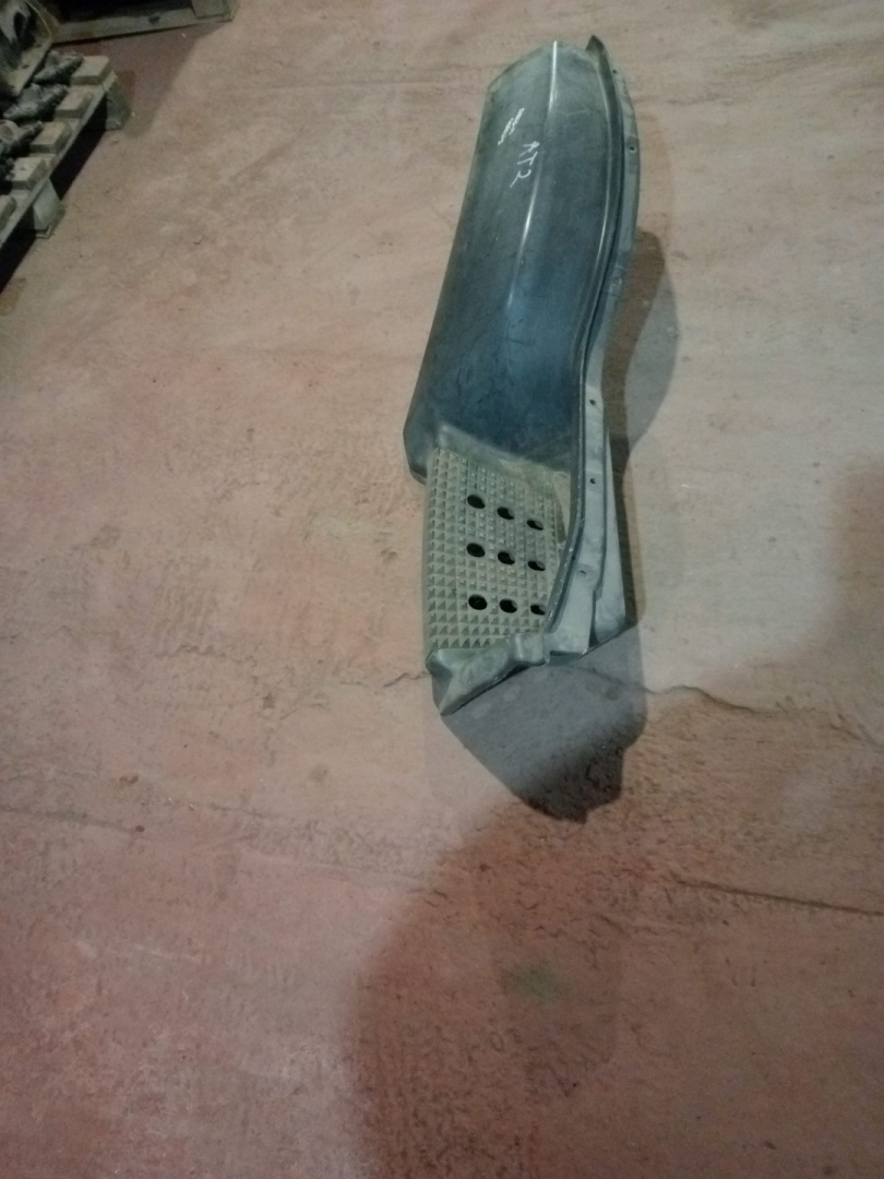 Подножка кабины IVECO Stralis 1 поколение (2002 - 2006) - фото №1