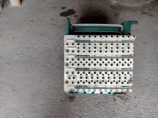 крышка аккумулятора Scania