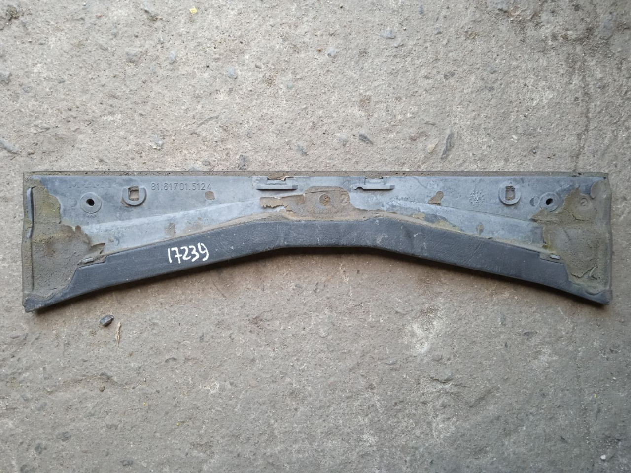 пластик панели MAN F90 1 поколение (1986 - 1997), 81617015124, 81617015124 - фото №1