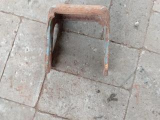 кронштейн (крепление) Mercedes-Benz