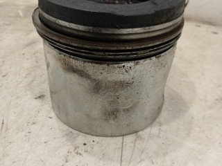 поршень Renault Premium 1 поколение (1996 - 2005), 550548