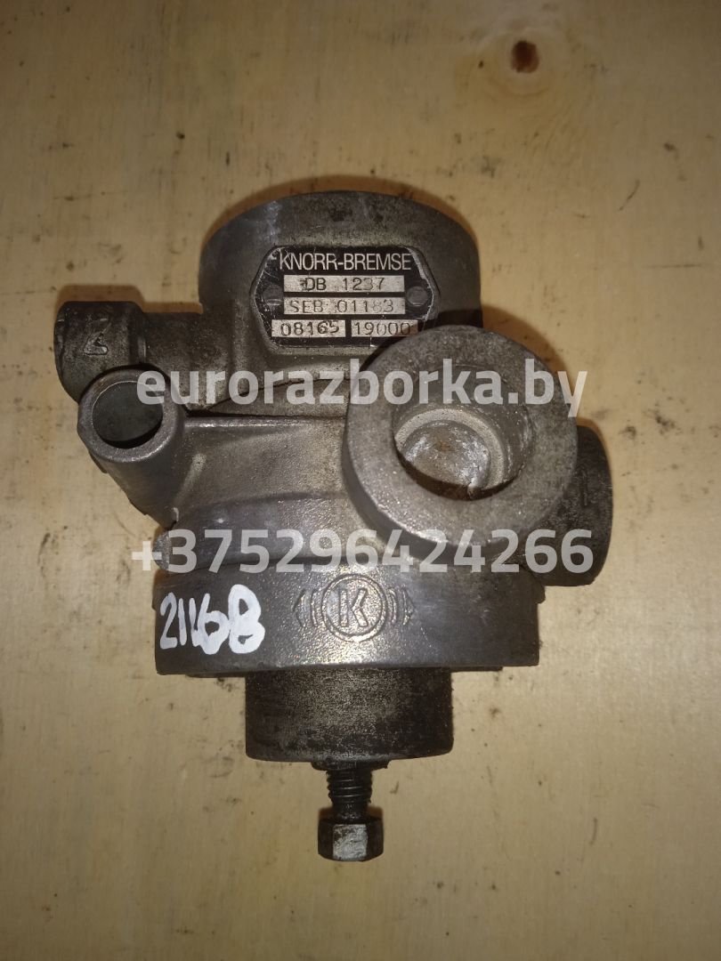 кран главный тормозной Renault Magnum 1 поколение (1990 - 1997), DB1237 - фото №1