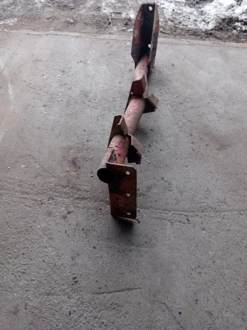 крепление ( кронштейн ) крыла Mercedes-Benz - фото №1