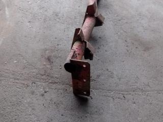 крепление ( кронштейн ) крыла Mercedes-Benz