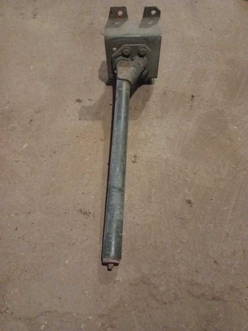 крепление ( кронштейн ) крыла Renault Magnum 1 поколение (1990 - 1997) - фото №1