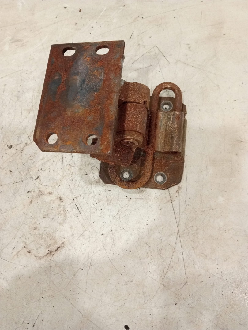 петля двери MAN TGS 1 поколение (2007 - 2025) - фото №1