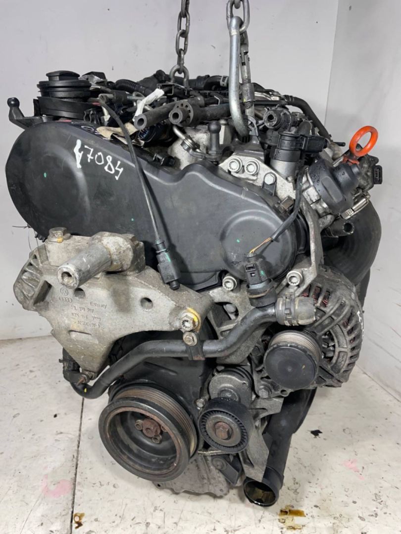 двигатель Volkswagen Golf 6 поколение 2009, 2.0 л., дизель, хетчбэк 5 дв., CBD - фото №1