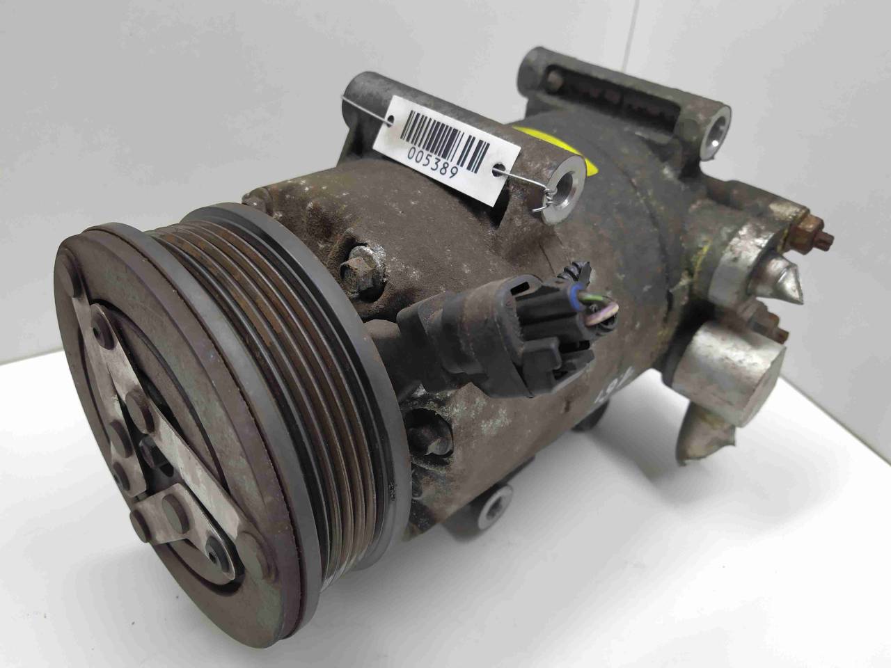 компрессор кондиционера Ford C-Max 2 поколение 2011, 1.6 л., i, бензин, МКПП, передний привод, AU6119D629CA, AV6119D629CA - фото №1