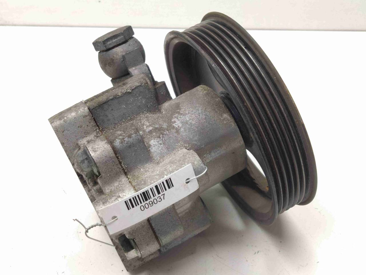 насос гидроусилителя руля Opel Insignia 1 поколение (A) 2011, 2.0 л., CDTi, дизель, МКПП, передний привод, 13309336 - фото №1