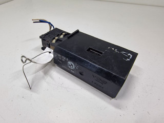 активатор (привод) замка двери BMW 5 серия E39 1997, 2.0 л., i, бензин, МКПП, седан, задний привод, 67118352165, 8352165