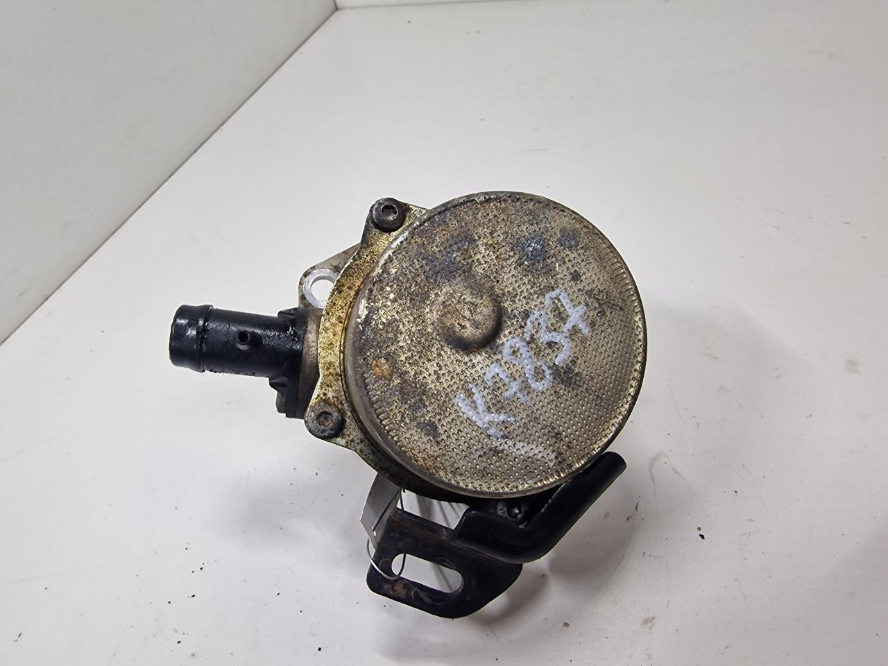 насос вакуумный Renault Scenic 3 поколение 2011, 1.5 л., DCi, дизель, МКПП, передний привод, 8201005306B, 7006730302 - фото №1