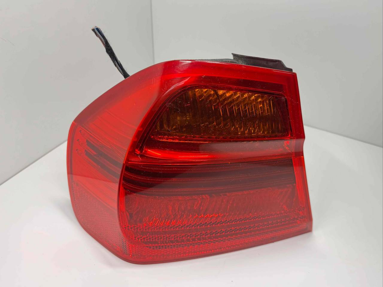 фонарь задний левый BMW 3 серия E90/E91/E92/E93 2007, 2.0 л., i, бензин, АКПП, седан, задний привод, 6937457, 276301 - фото №1