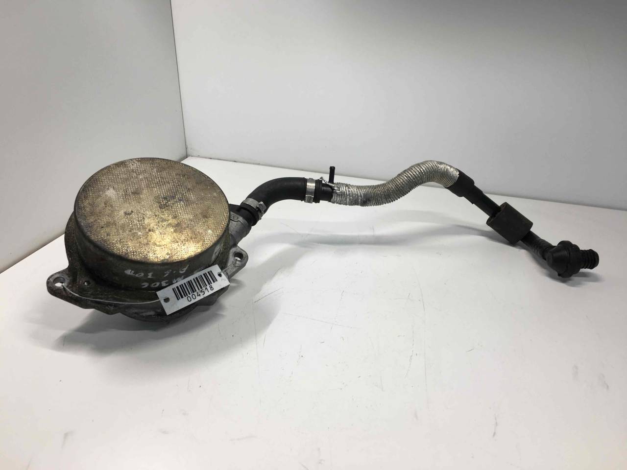 насос вакуумный Audi A6 4F/C6 2007, 3.0 л., TDi, дизель, АКПП, полный привод, 057145100T - фото №1