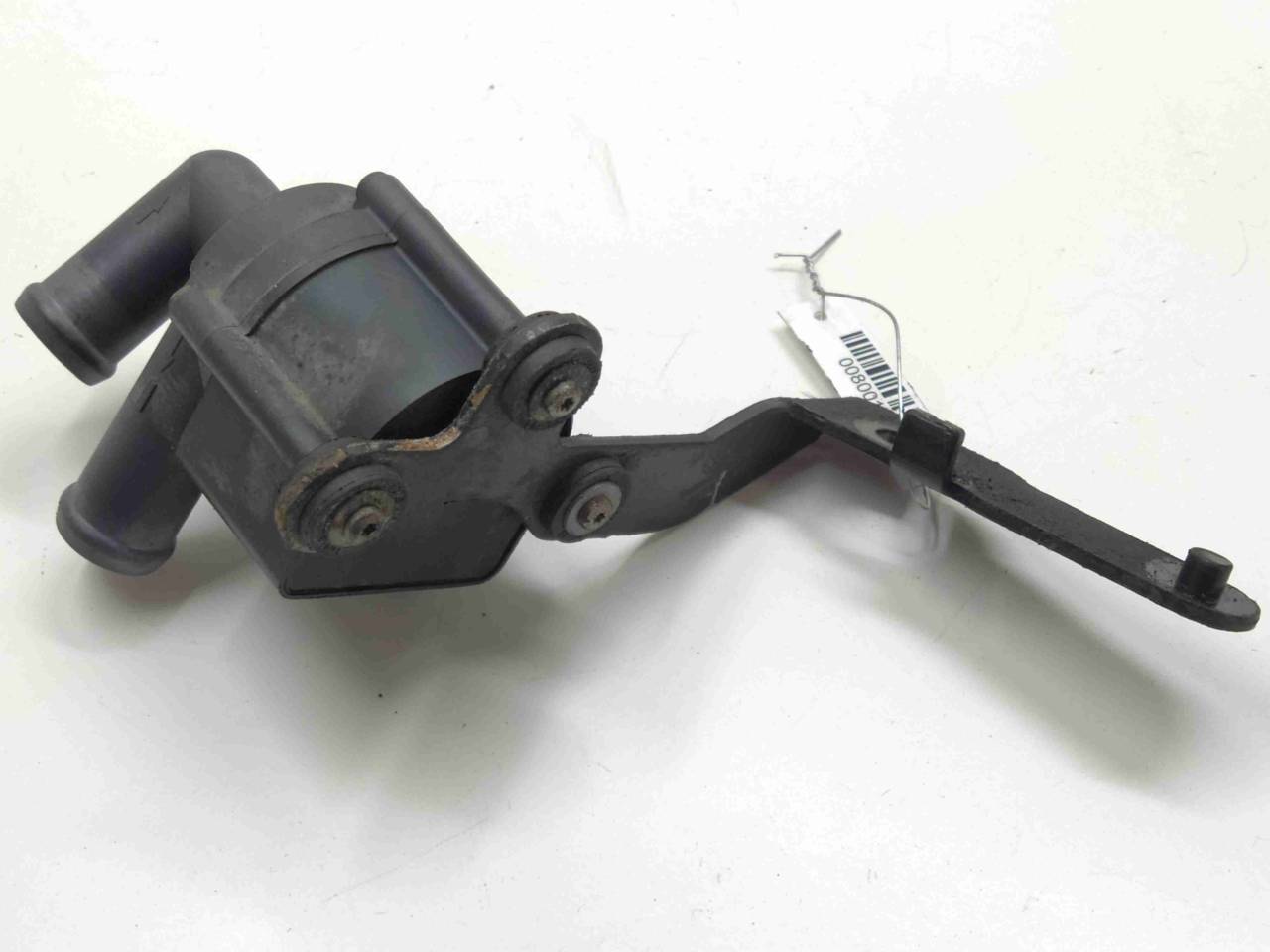 насос антифриза дополнительный Audi A4 B7 2007, 2.0 л., TD, дизель, МКПП, передний привод, 5N0965561, 5N0121093A - фото №1