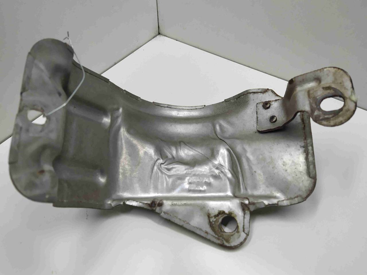 тепловой экран глушителя Renault Grand Scenic 3 поколение 2010, 1.4 л., Ti, бензин, МКПП, передний привод, 144500001R - фото №1