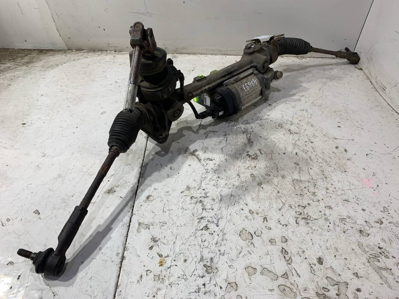 рулевая рейка Volkswagen Passat B6 2007, 1K1909144M, 1K1909144K, 1K1909144J, 1K1909144L, 1K1909144G, 1K1909144H, 1K1909144F, 3C1423051S, 1K1423051CJ, 3C1423051N, 1K1423051CG, 1K1423051DS, 1K1423051CF, 1K1423051EA, 1K1423051CK, 3C1423051T, 1K1423051N, 1K1423051CD, 1K11423051BM, 1K11423051CN, 1K11423051CH, 1K11423051CL, 1K11423051BQ, 1K11423051CM, 3G1423051L, 3C1423051F, 1K1423051BH - фото №1