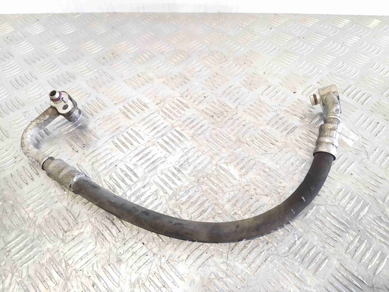 трубка кондиционера SEAT Leon 2 поколение 2006, 1.6 л., i, бензин, МКПП, передний привод, 1K0820721G - фото №1