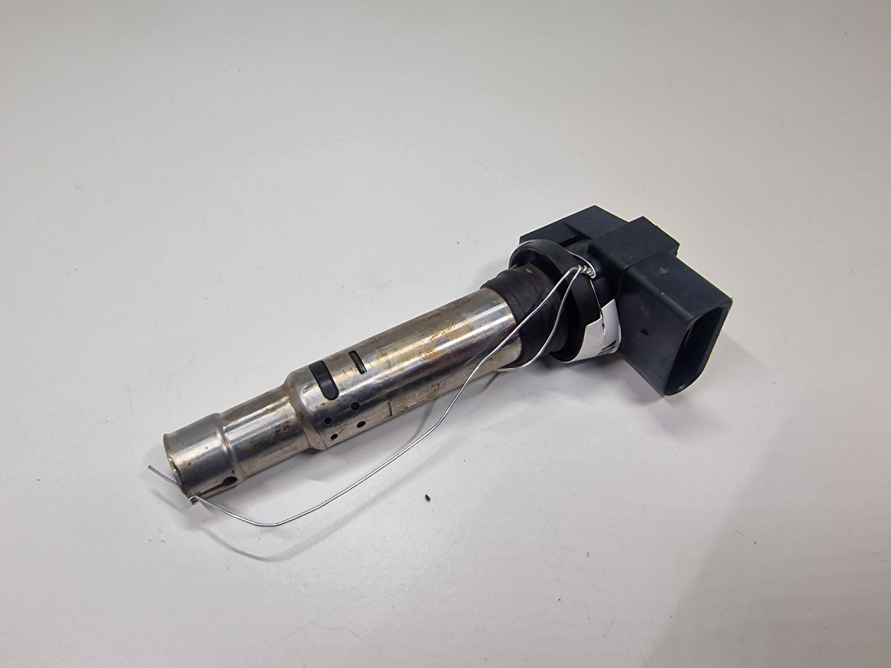 катушка зажигания SEAT Ibiza 4 поколение 2009, 1.4 л., i, бензин, МКПП, передний привод, 036905715F - фото №1