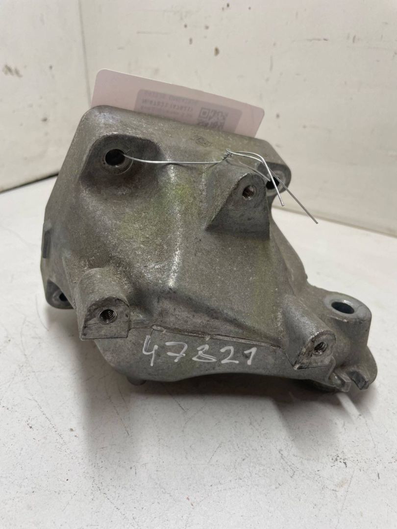 кронштейн двигателя Mercedes-Benz GL-Класс X166 2013, 3.0 л., дизель, АКПП, внедорожник 5 дв., A642826, 642826, OM642826, A6422236304 - фото №1