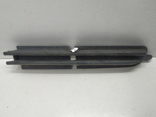 заглушка (решетка) в бампер BMW 3 серия E46 1999, седан, 51118226611, 8226611