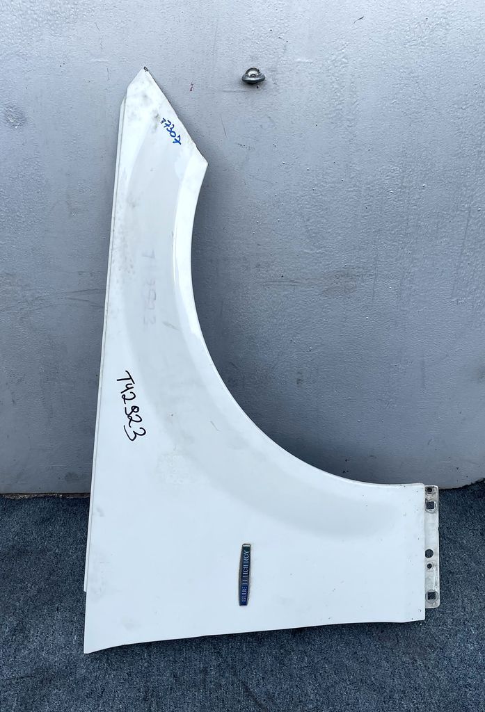 крыло переднее правое Mercedes-Benz C-Класс W204/S204 2010, седан, A2048801418, 2048801418 - фото №1