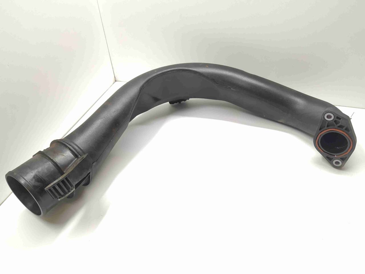 патрубок воздушного фильтра Renault Grand Scenic 3 поколение 2011, 1.5 л., DCi, дизель, робот, передний привод, 8200645723 - фото №1