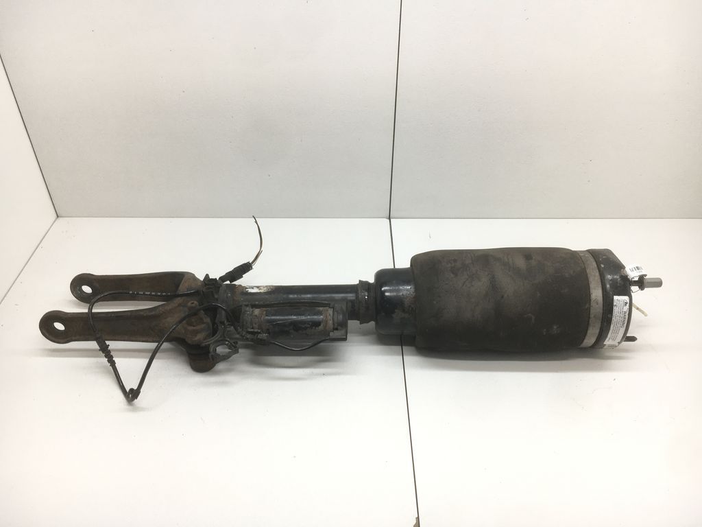 пневмостойка передняя Mercedes-Benz R-Класс W251 2006, бензин, A2513203013, 2513203013 - фото №1