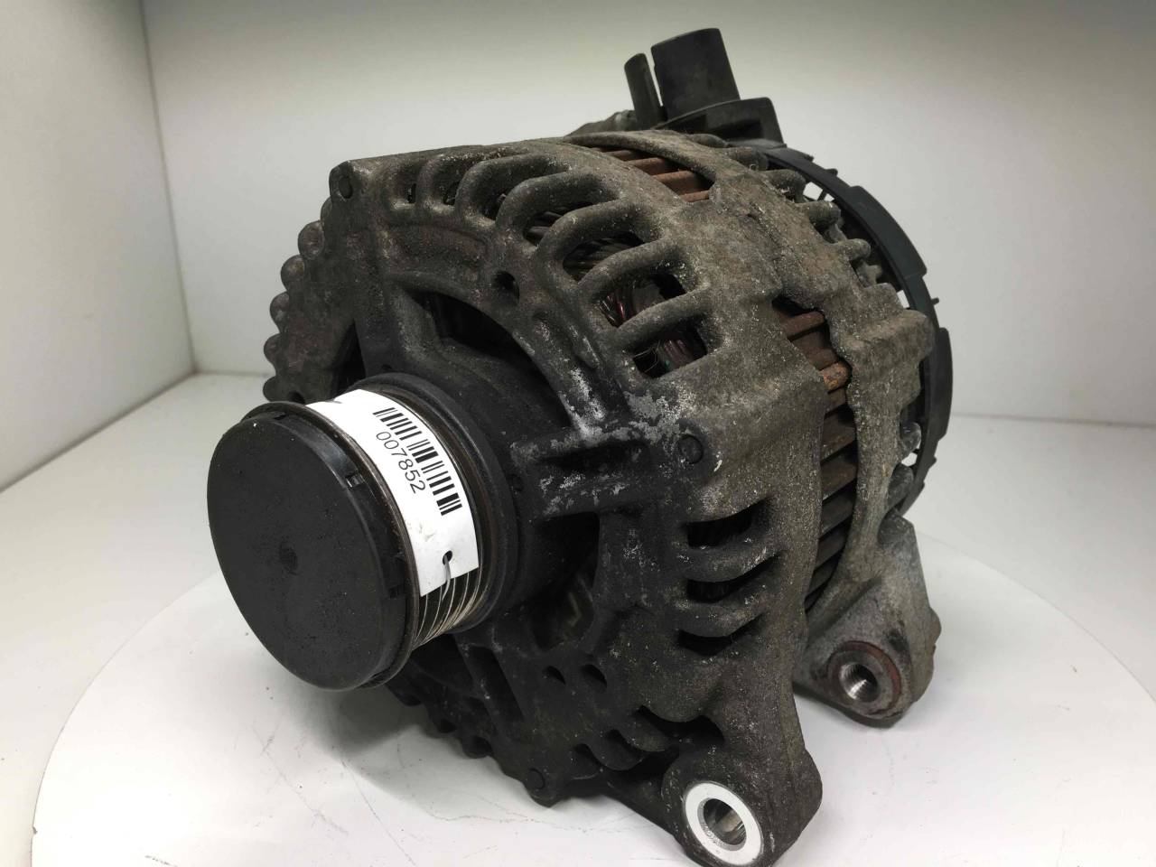 генератор Ford Mondeo 4 поколение 2010, 2.2 л., TDCi, дизель, 6G9N10300ADB, 0121615021 - фото №1