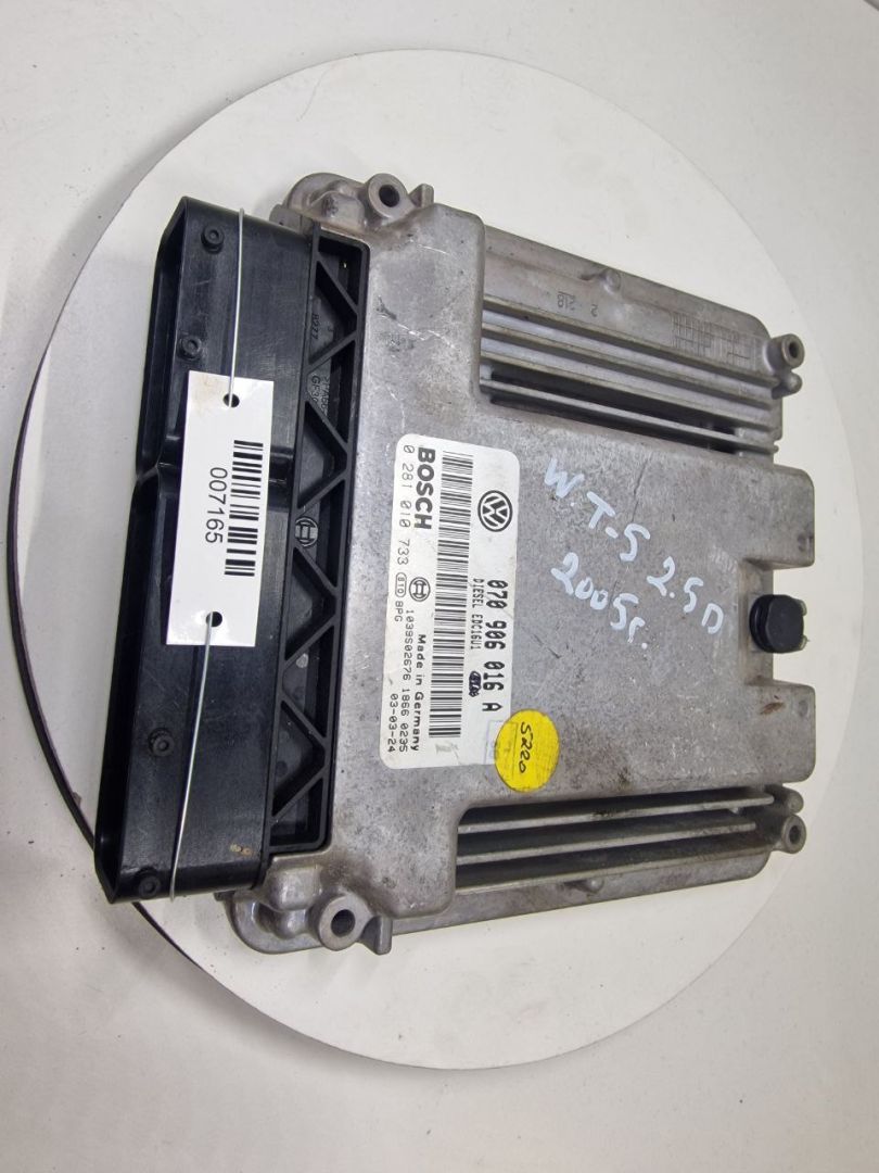 блок управления двигателем Volkswagen Transporter T5 2005, 2.5 л., дизель, 070906016A, 0281010733 - фото №1