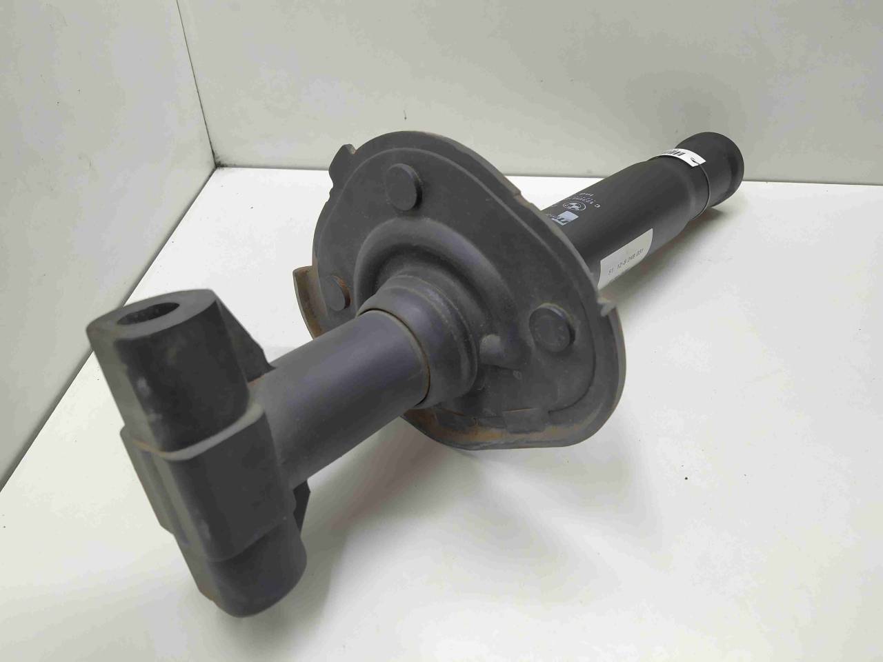 кронштейн заднего бампера BMW 5 серия E39 1999, 2.5 л., i, бензин, МКПП, седан, задний привод, 51128248031, 8248031 - фото №1