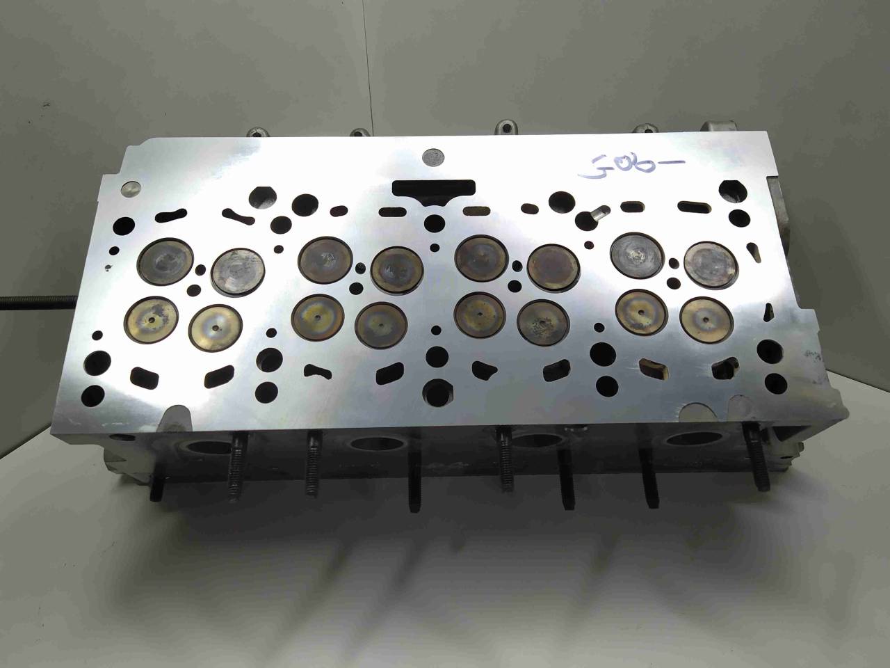 головка блока цилиндров Volkswagen Passat B6 2008, 2.0 л., дизель, CBB, 03L103373 - фото №1