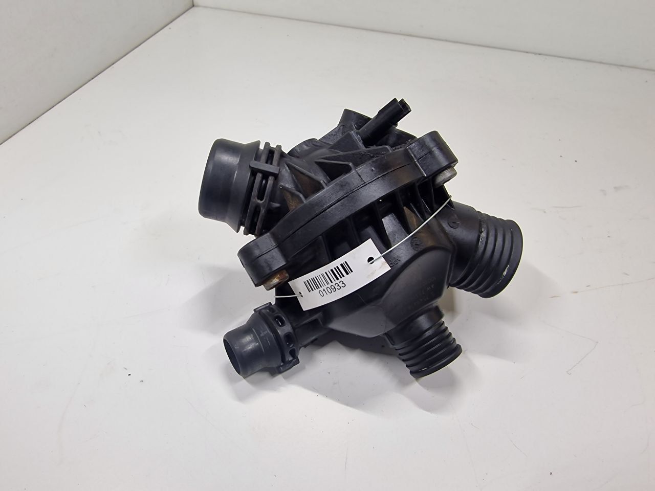 корпус термостата BMW 3 серия E90/E91/E92/E93 2005, 3.0 л., i, бензин, АКПП, седан, задний привод, 7536655, 1009020040, 4549476 - фото №1