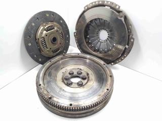 комплект сцепления Skoda Octavia 2 поколение (A5) [рестайлинг] 2013, 1.6 л., TD, дизель, МКПП, передний привод, 04L105273