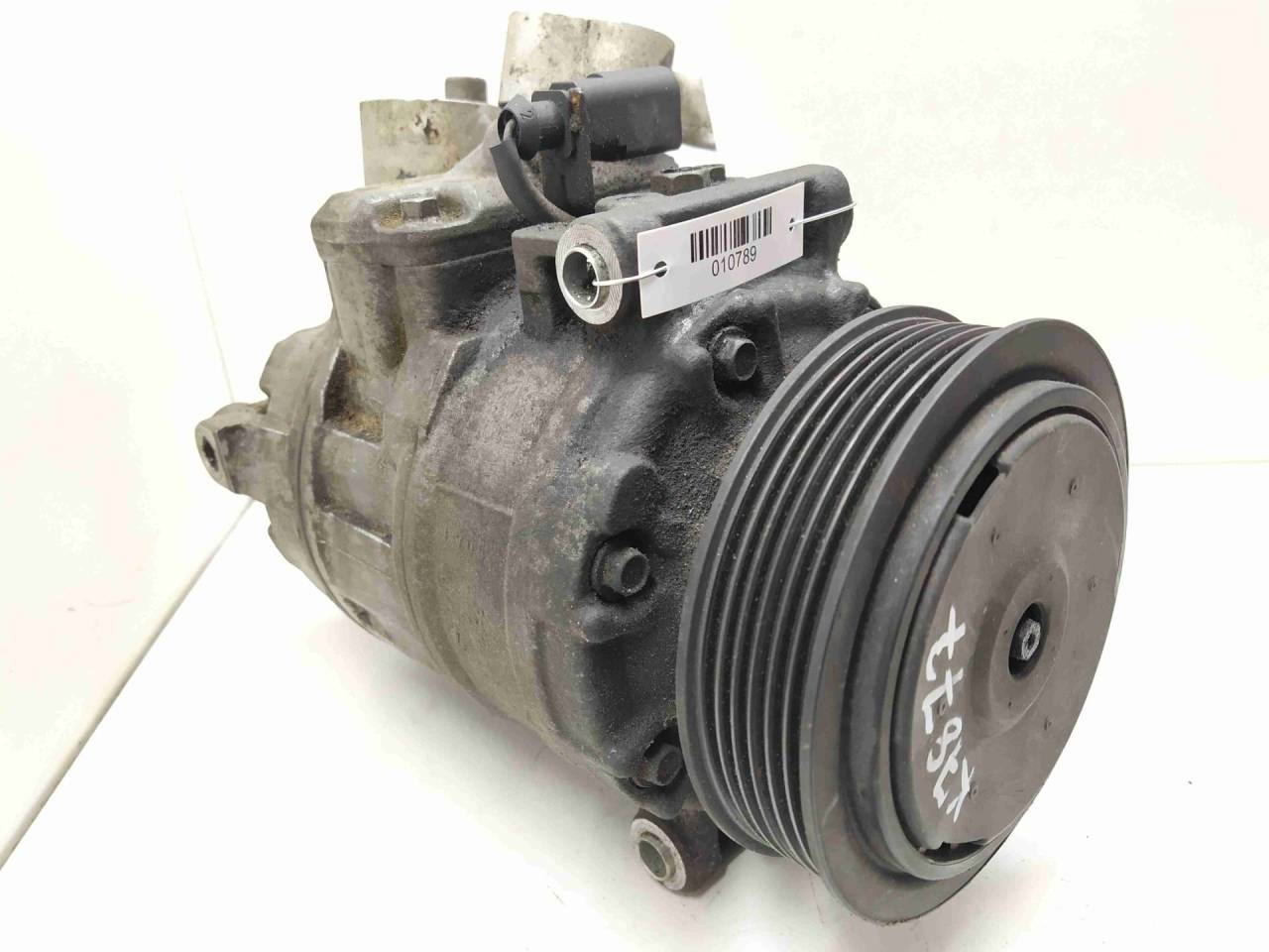 компрессор кондиционера Audi Q7 4L 2008, 3.0 л., TD, дизель, АКПП, внедорожник 5 дв., полный привод, CASA, 7L6820803Q, 89091, 8FK351322311, ACP494, 8FK351322811, 32611, 32611G, AC51776, 510395, K15202, VWAK265, VWK265, 8629719, 1.5202, 700510395, 149652, 20D9080, 20D9080A, 240956, 15202, DCP32022, 851557N, 859005N, 8880100428, 8FK351322311, 81.08.62010, 920.30168, FC0702, VWAK265, 149652R, 134483, 134483R, 40440129, 149652P - фото №1