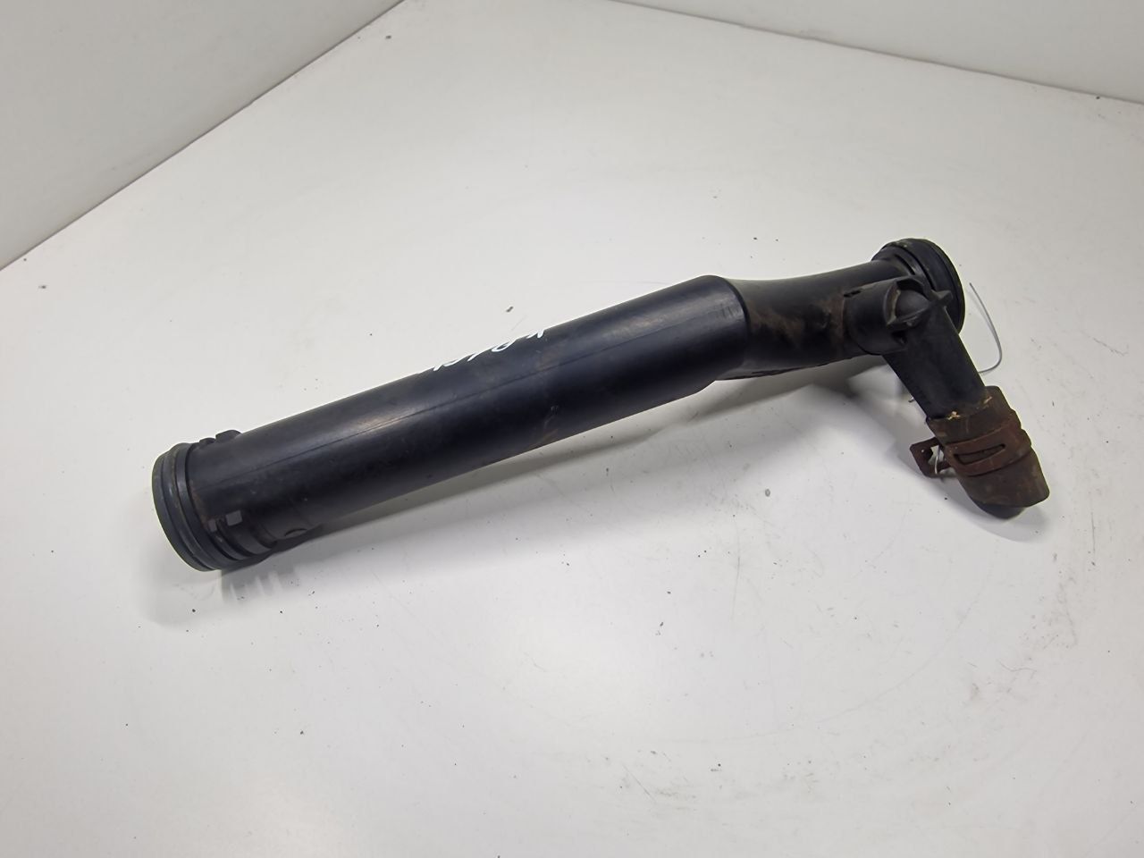 трубка охлаждающей жидкости Volkswagen Fox 3 поколение 2010, 1.2 л., i, бензин, МКПП, передний привод, 03D121026F - фото №1