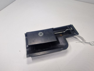 ручка бардачка Audi 80 B3 1987, 1.8 л., бензин, МКПП, седан, передний привод, 893857131C