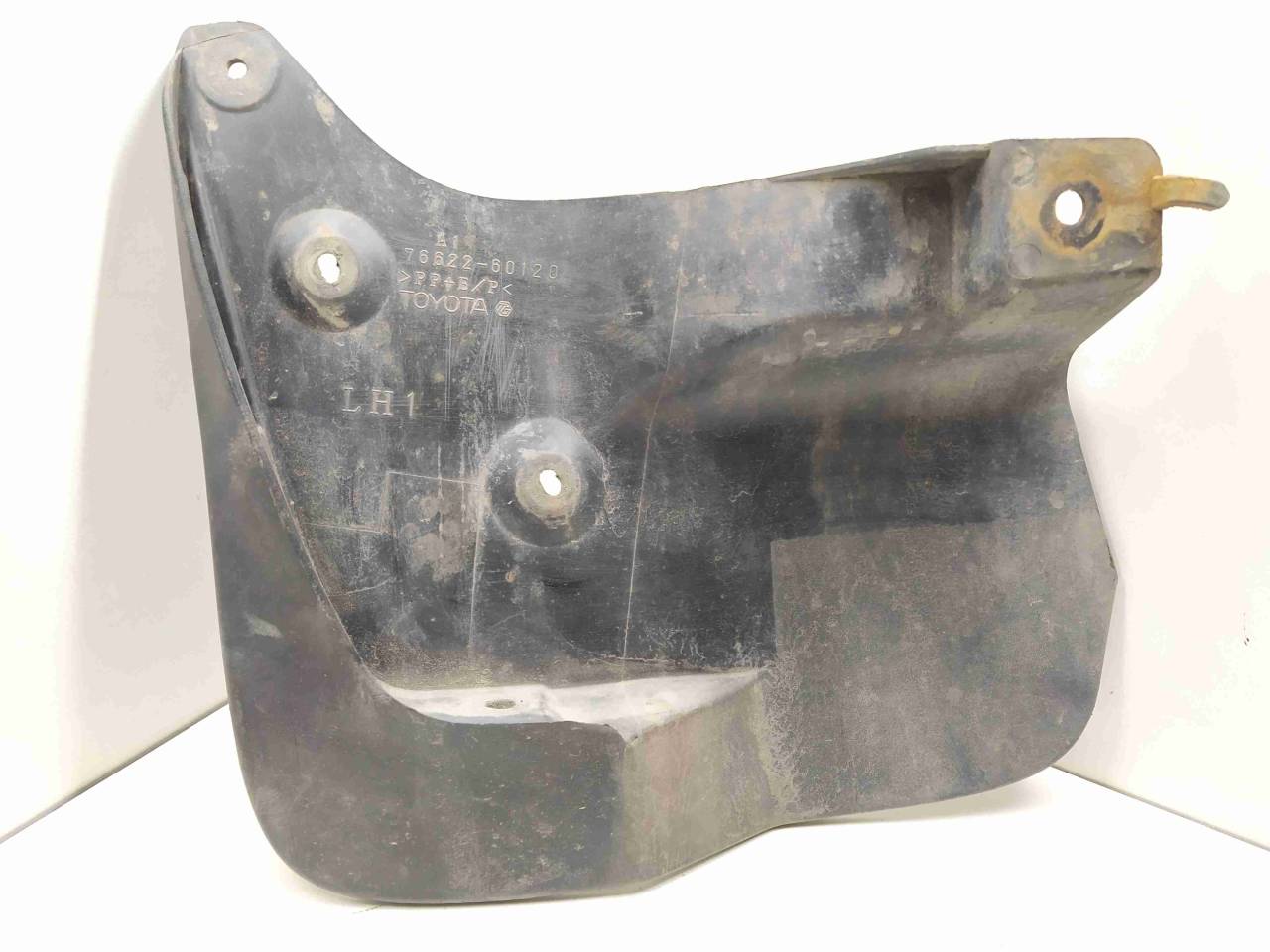 брызговик Toyota Land Cruiser J200 2010, 7662260120 - фото №1