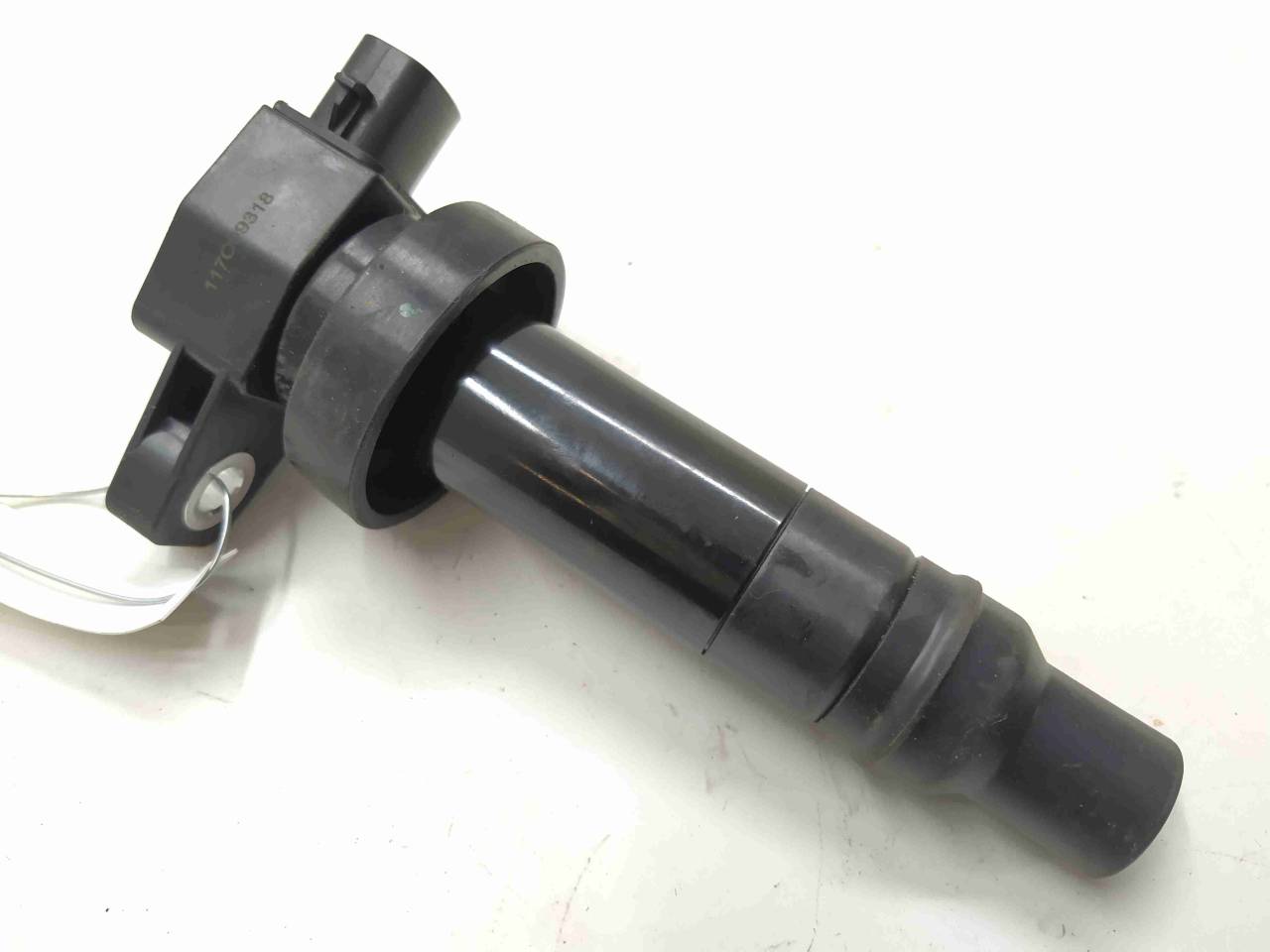 катушка зажигания Kia Ceed 1 поколение 2008, 1.6 л., i, бензин, МКПП, передний привод, 273012B000 - фото №1