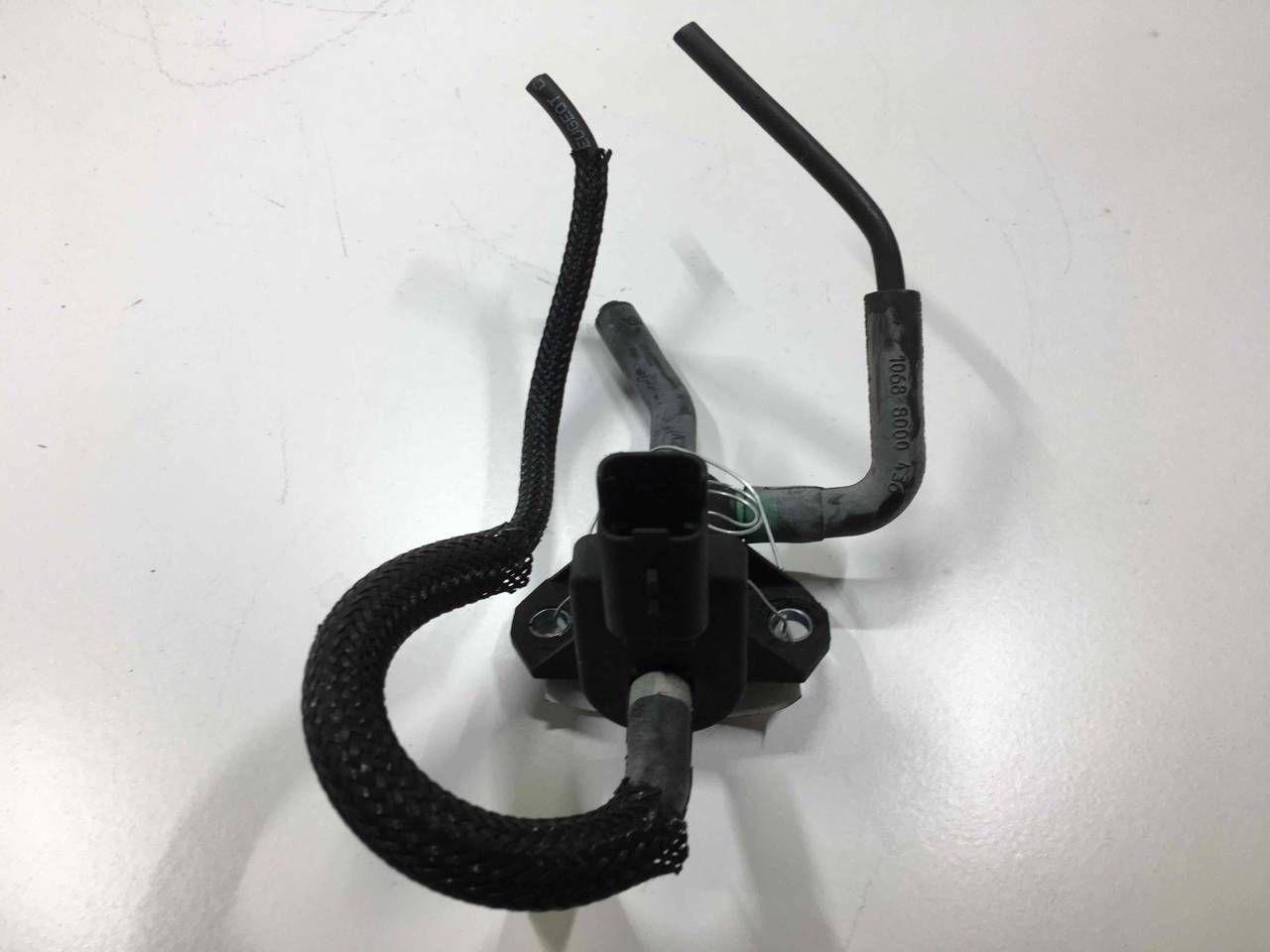 электромагнитный клапан Citroen C4 Picasso 1 поколение 2011, 1.6 л., HDi, дизель, робот, передний привод, 9688124580 - фото №1