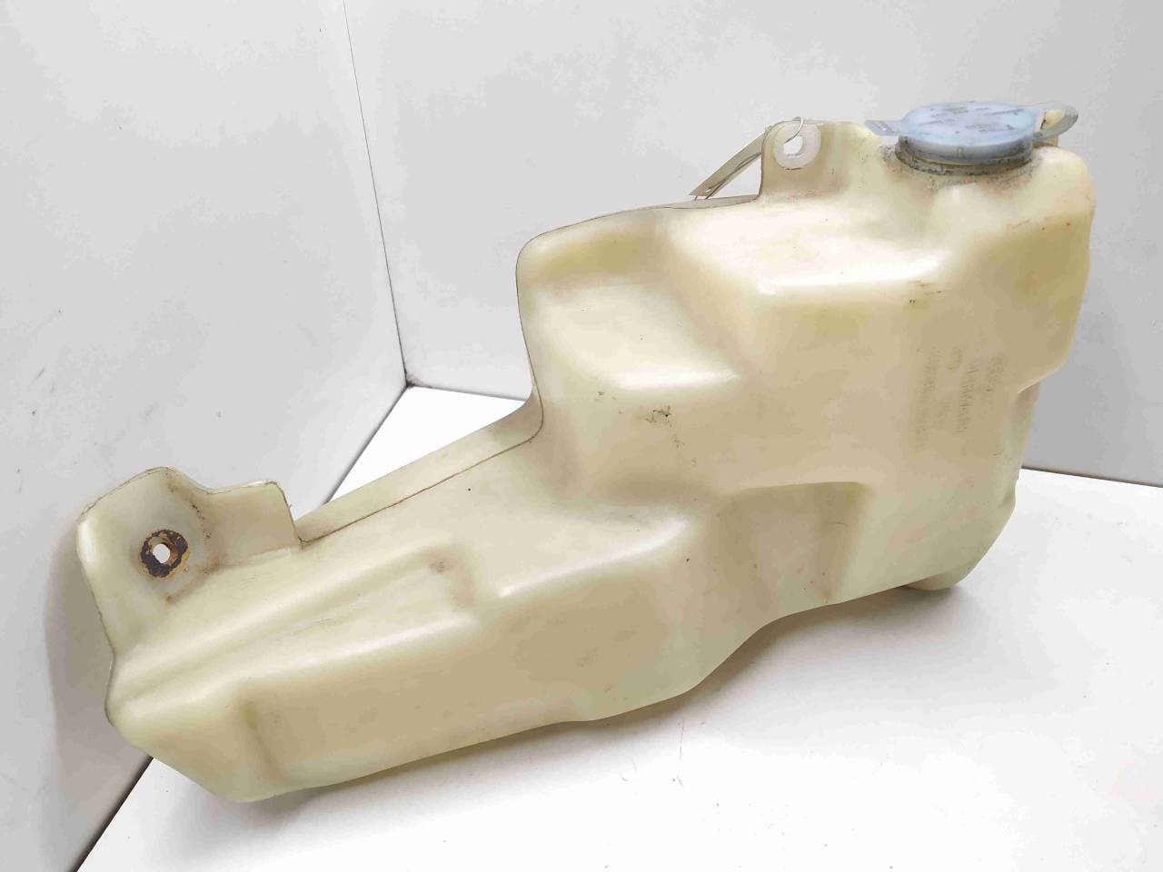 бачок омывателя Audi 80 B3 1987, 1.8 л., бензин, МКПП, седан, передний привод, 893955453B, 433955455, 447955455 - фото №1