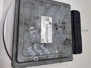 блок управления двигателем Skoda Rapid 1 поколение 2013, 1.6 л., дизель, 03L906023LK