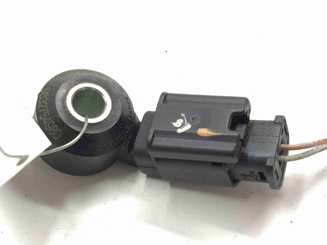 датчик детонации Peugeot 208 1 поколение 2013, 1.2 л., i, бензин, МКПП, передний привод, 9632754980 - фото №1