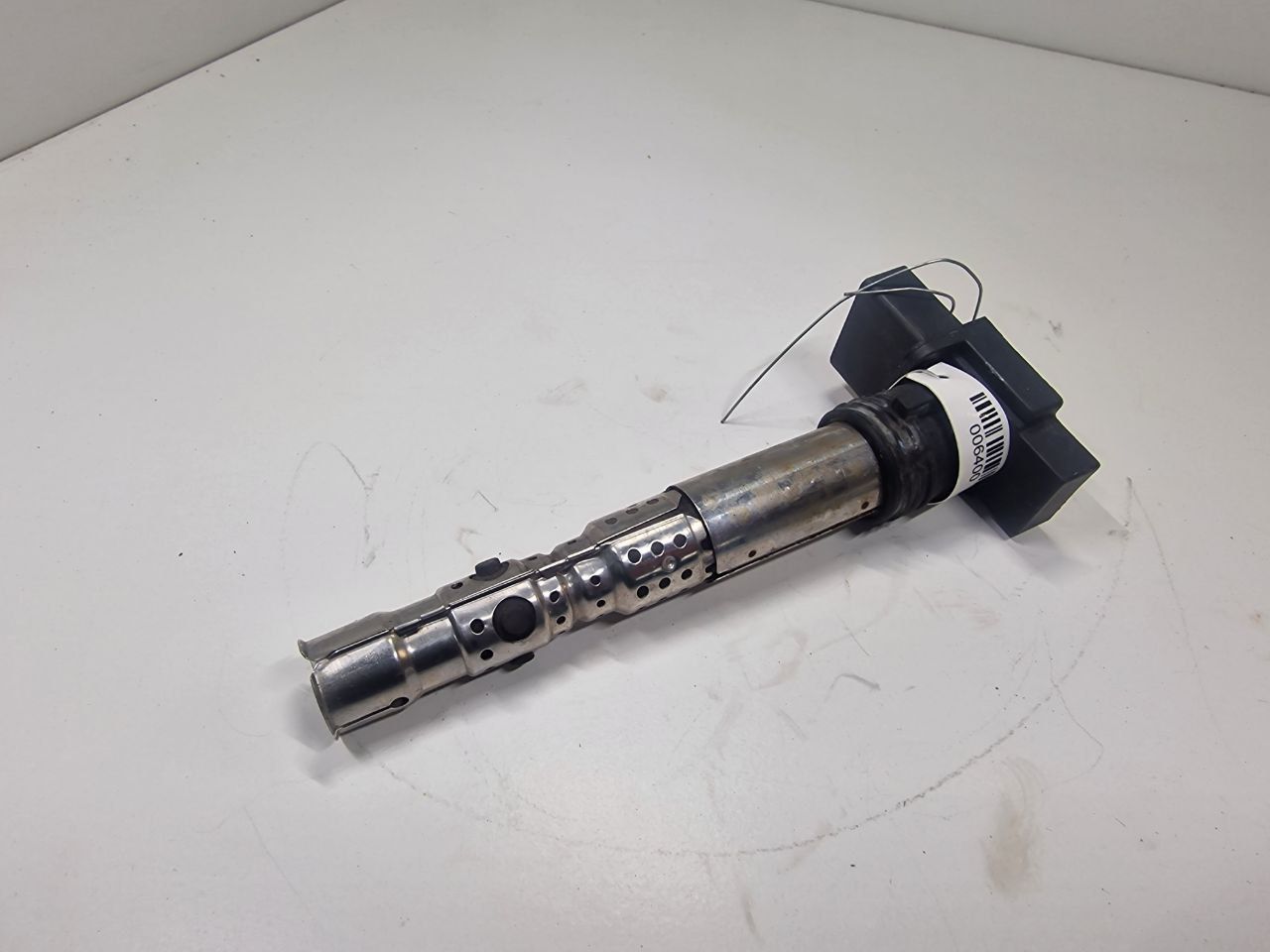 катушка зажигания Skoda Fabia 2 поколение (5J) 2009, 1.2 л., i, бензин, МКПП, передний привод, 03D905115G - фото №1