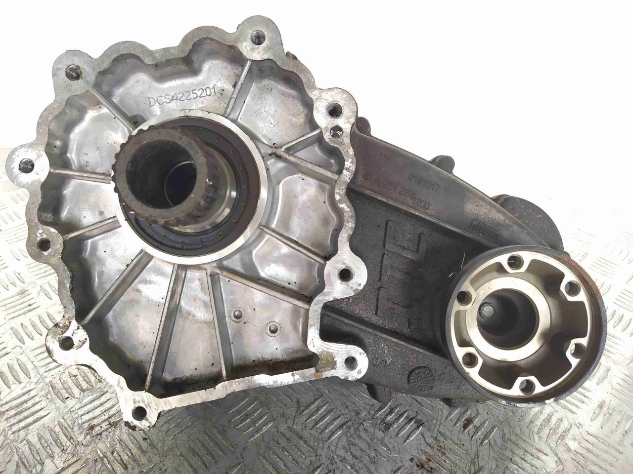 раздаточная коробка Mercedes-Benz M-Класс W164 2008, 3.0 л., CDi, дизель, АКПП, полный привод, A2512801200, 2512801200 - фото №1