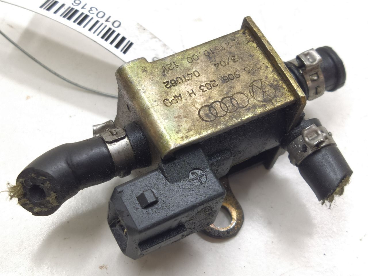 клапан вакуумного управления Audi A4 B6 2004, 1.8 л., Ti, бензин, МКПП, передний привод, 026906283H - фото №1