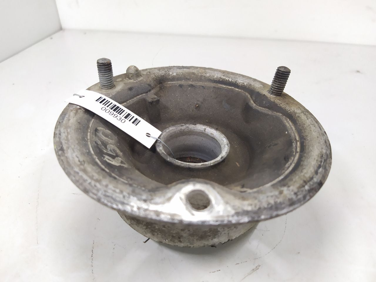 опора амортизатора верхняя (чашка) BMW 3 серия E90/E91/E92/E93 2006, 2.0 л., дизель, 31336760943, 6760943 - фото №1