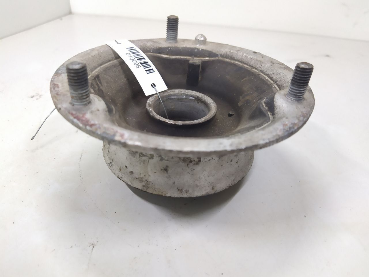 опора амортизатора верхняя (чашка) BMW 3 серия E90/E91/E92/E93 2006, 2.0 л., дизель, 10637110 - фото №1